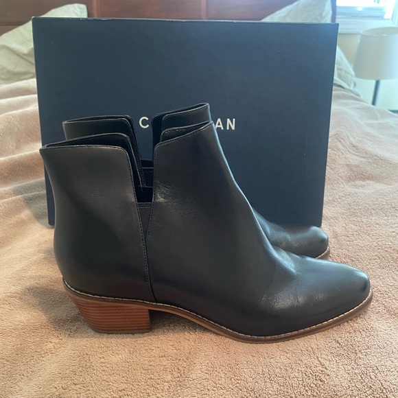 New Ladies Cole Haan 8.5 C (Wide) Abbot bootie - Picture 1 of 10